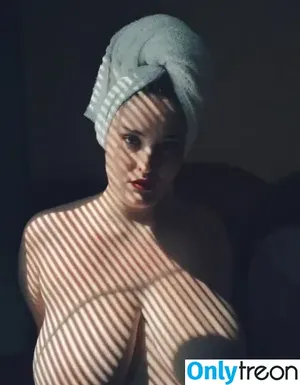 Italian babes megathread / niccoolee_xo nude photo #0021