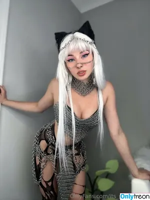 its_pyro_kitten / its.pyro.kitten nude photo #0079