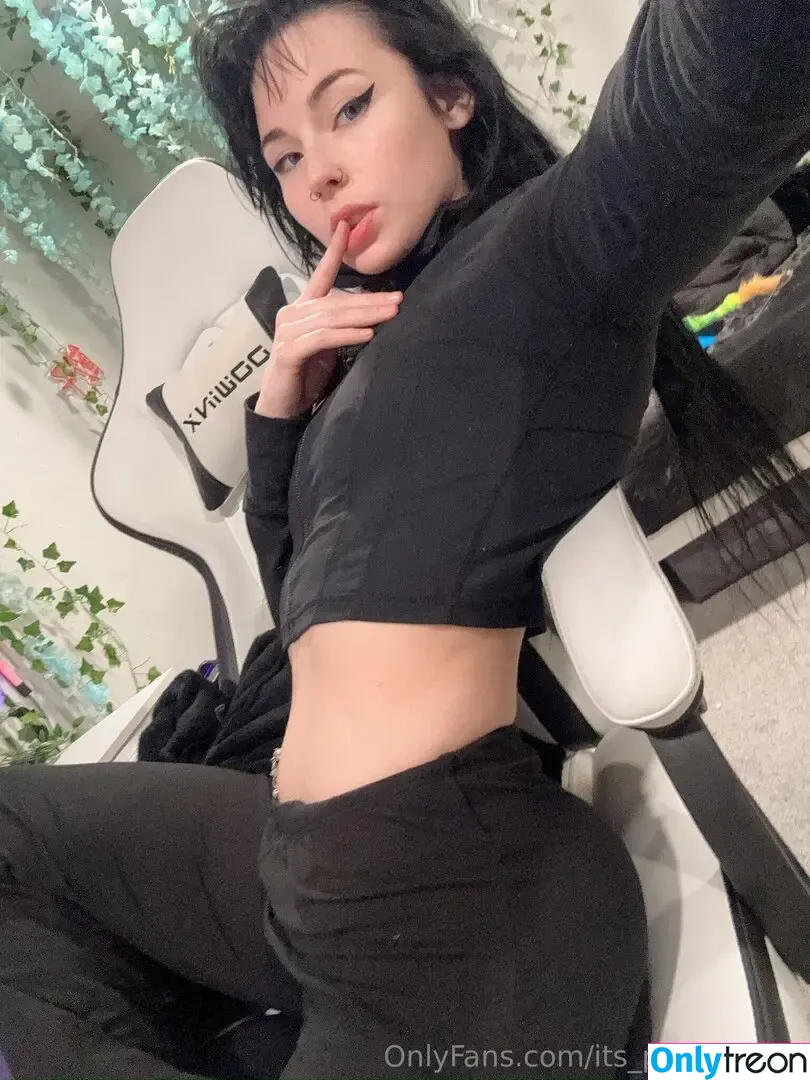 its_pyro_kitten nude photo #0124 (its.pyro.kitten)