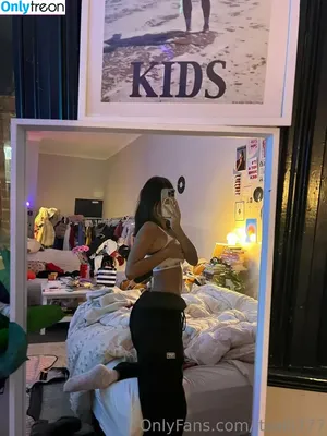 itsalli777 / himynameisalliyah nude photo #0041