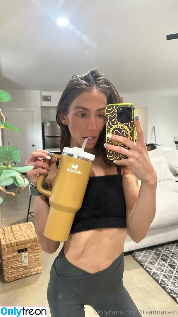itsannarain nude photo #0013 (itsannarain__)
