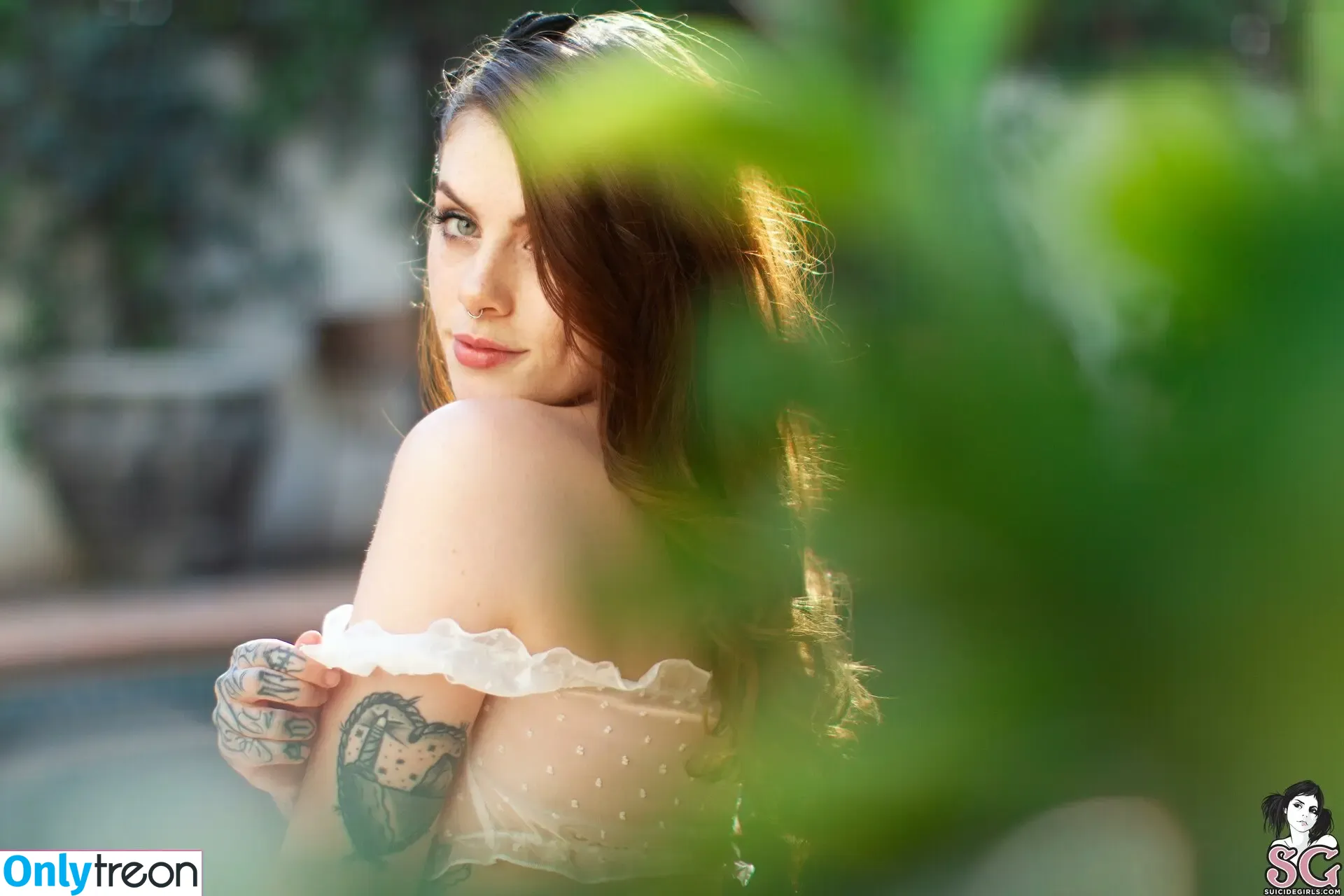 Itsbeadux nude photo #0209 (Itsbeadux)