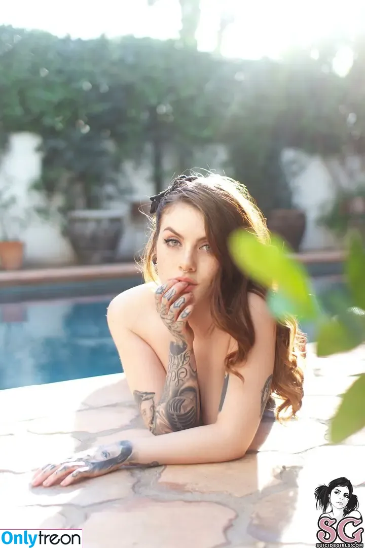 Itsbeadux nude photo #0227 (Itsbeadux)