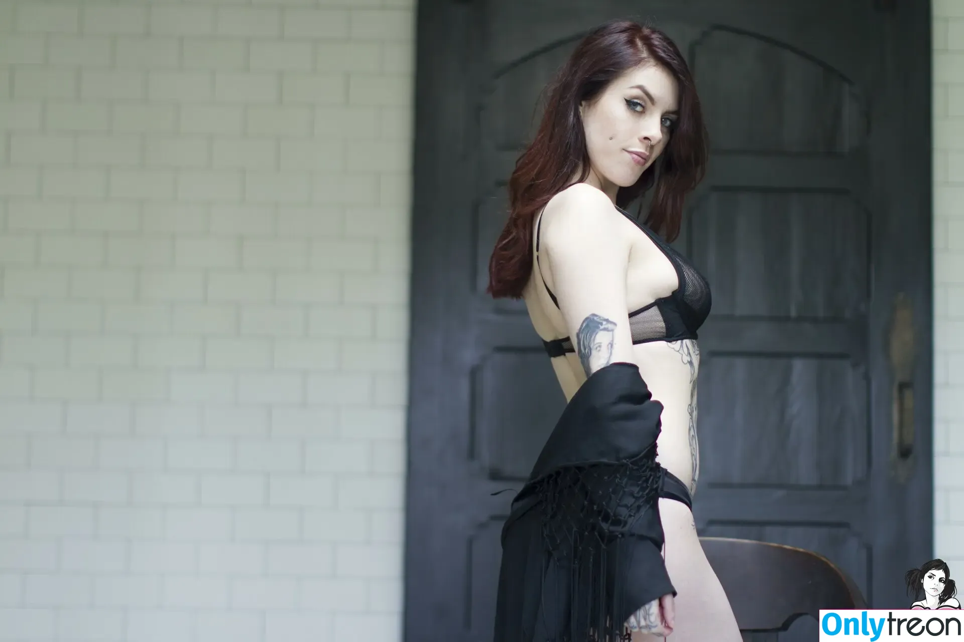Itsbeadux nude photo #0238 (Itsbeadux)