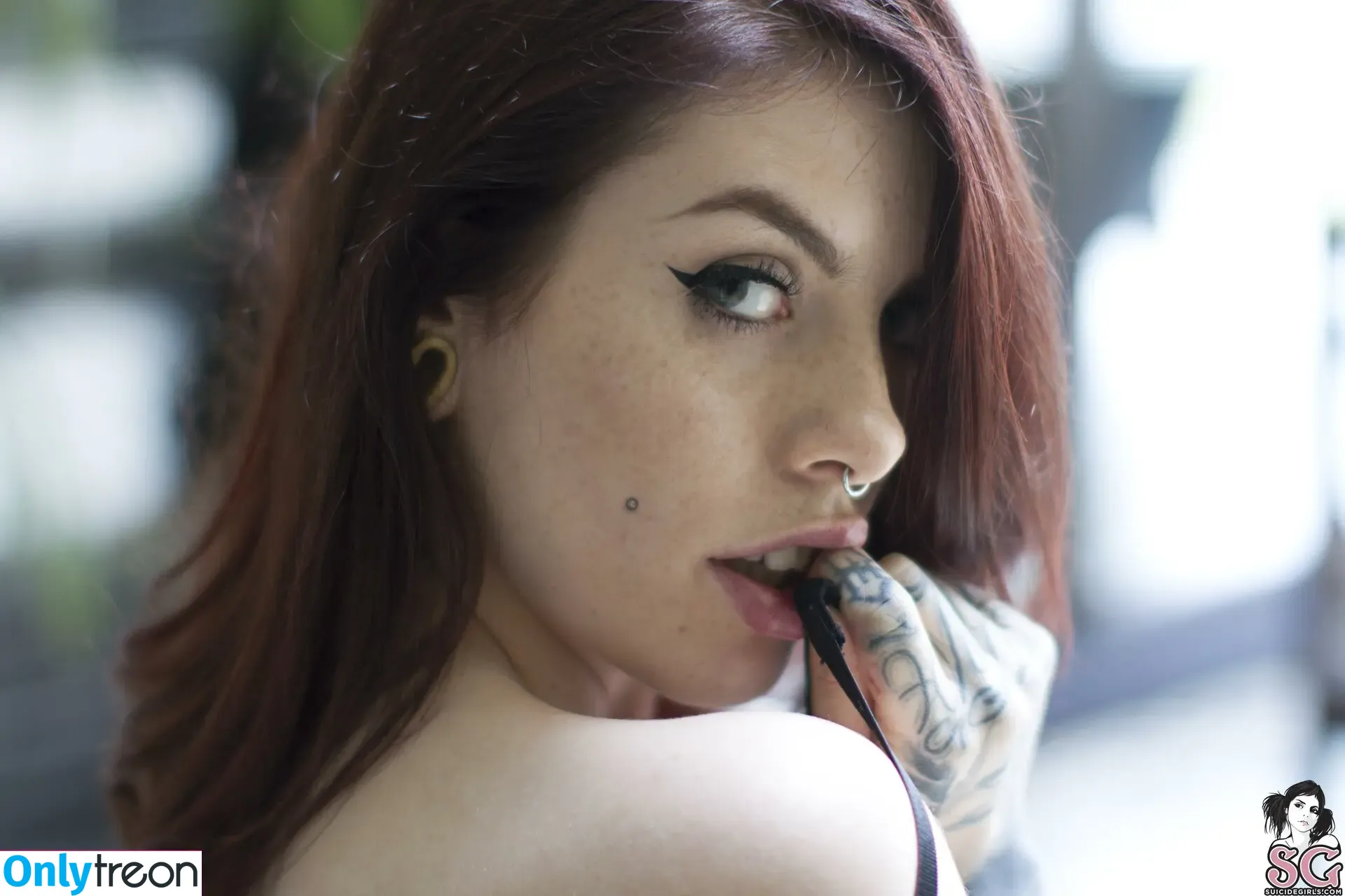 Itsbeadux nude photo #0248 (Itsbeadux)