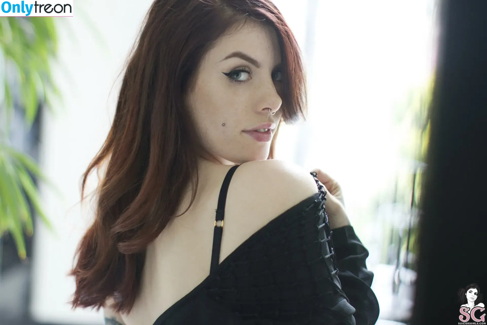 Itsbeadux nude photo #0256 (Itsbeadux)