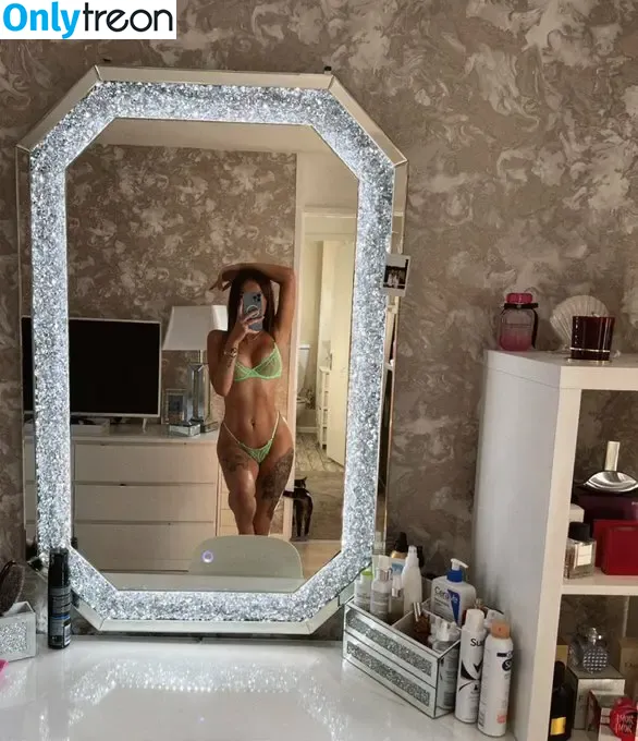 itscourtxox nude photo #0038 (its_courtxo)