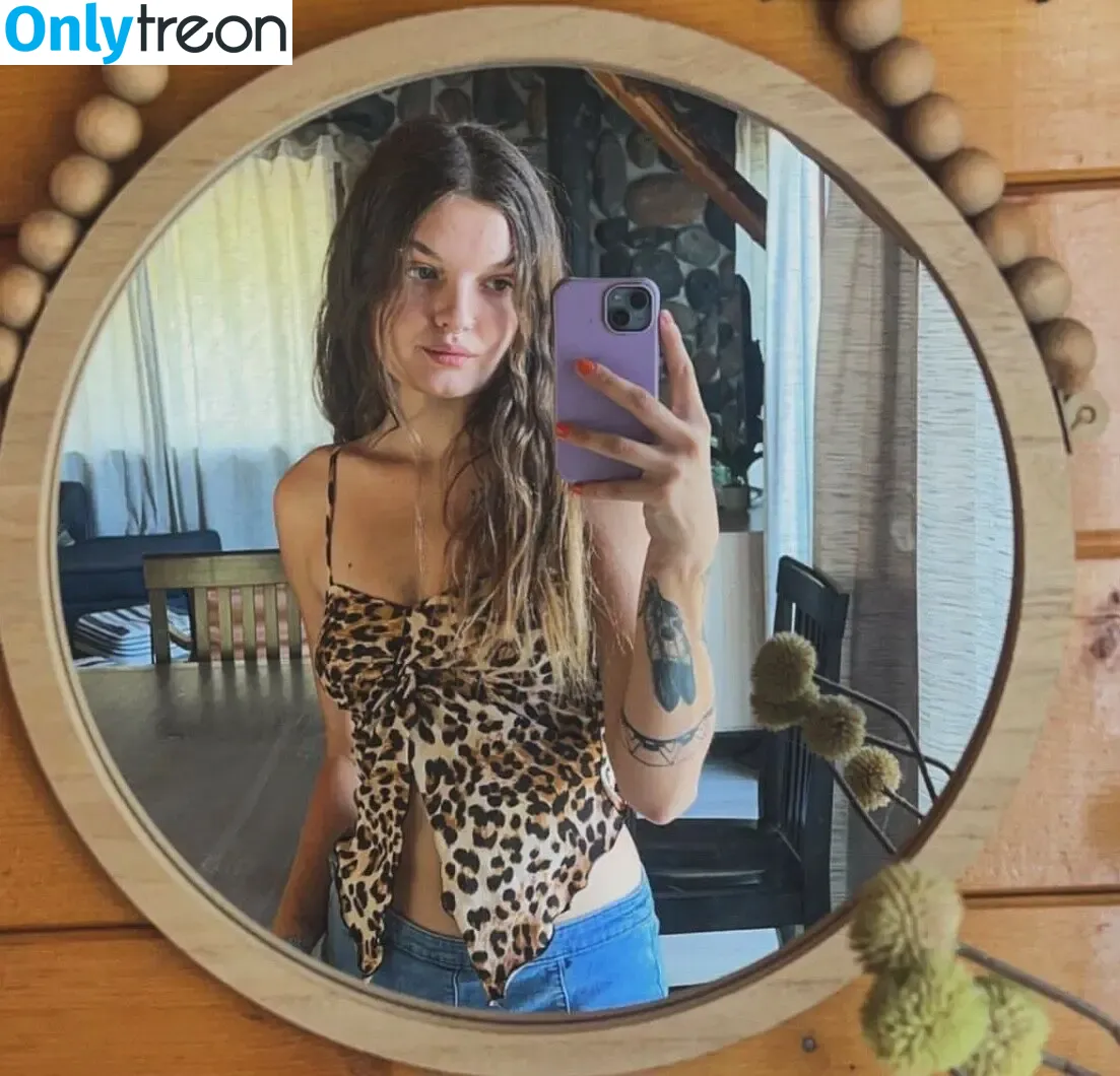 Itshashhoney nude photo #0002 (Itshashhoney)