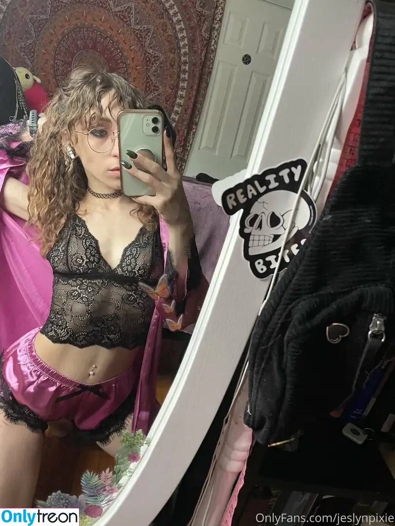 itsjeslynpixie nude photo #0043 (itslisetterenee_)