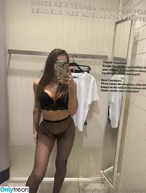 itsjustlizx / itsjustlizzy nude photo #0013