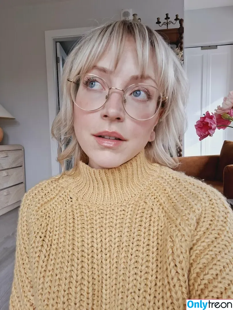 itskatiebelle nude photo #0032 (its_katiebelle / itskatiebell)
