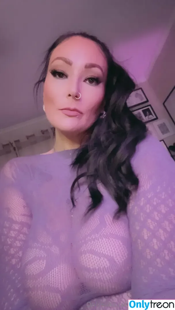 itsme.valirie nude photo #0084 (itsme.valirie)