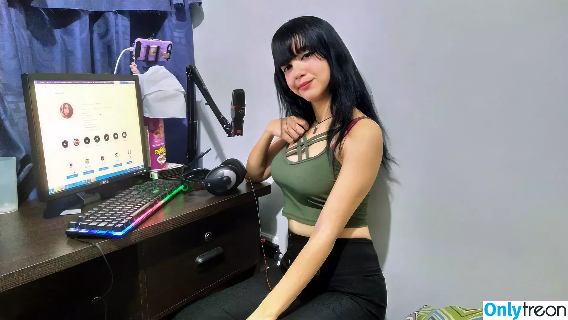 Itsmidna nude photo #0187 (Mirna Vegas / itsmidnaa)