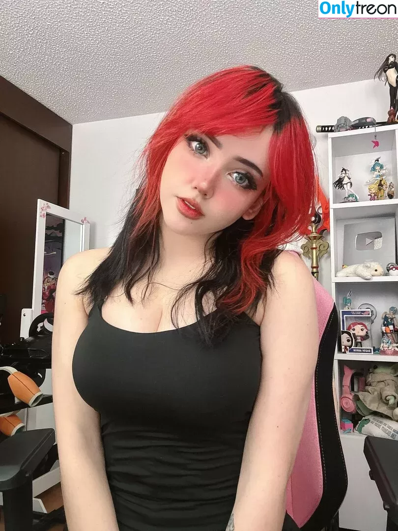 Itsmidna nude photo #0214 (Mirna Vegas / itsmidnaa)