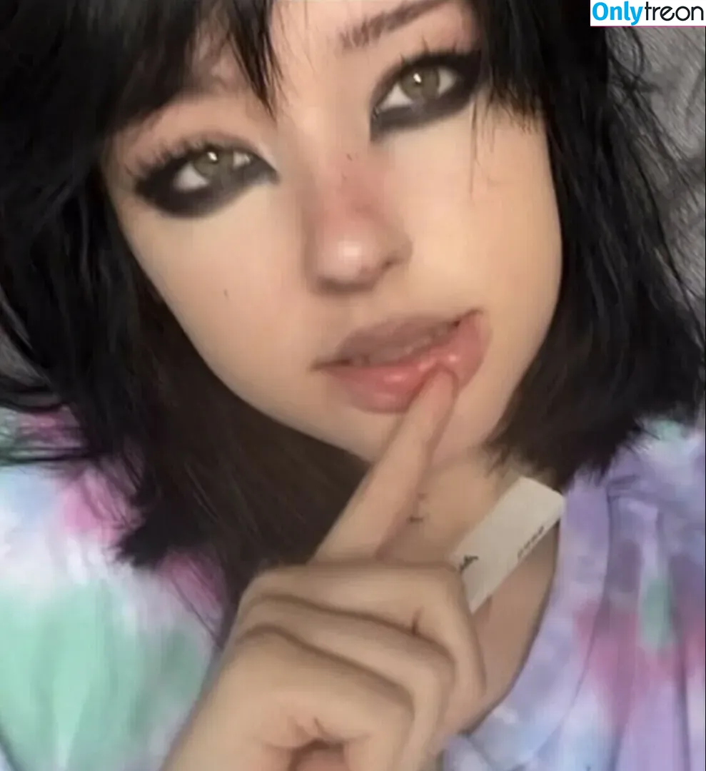 ItsNotDatSrs nude photo #0002 (Notdatsrs / lilredvlvt / liz)