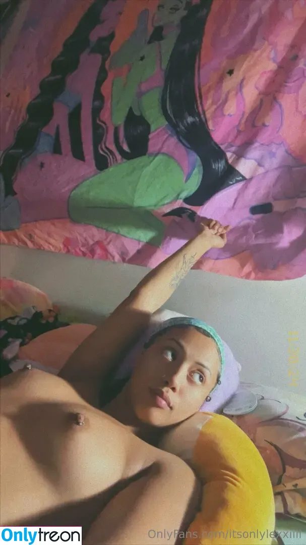 itsonlylexxiiii nude photo #0007 (itsonlylexxiiii)