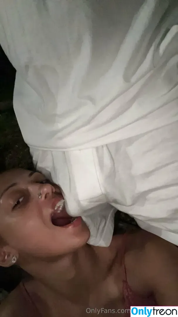 itsonlylexxiiii nude photo #0008 (itsonlylexxiiii)