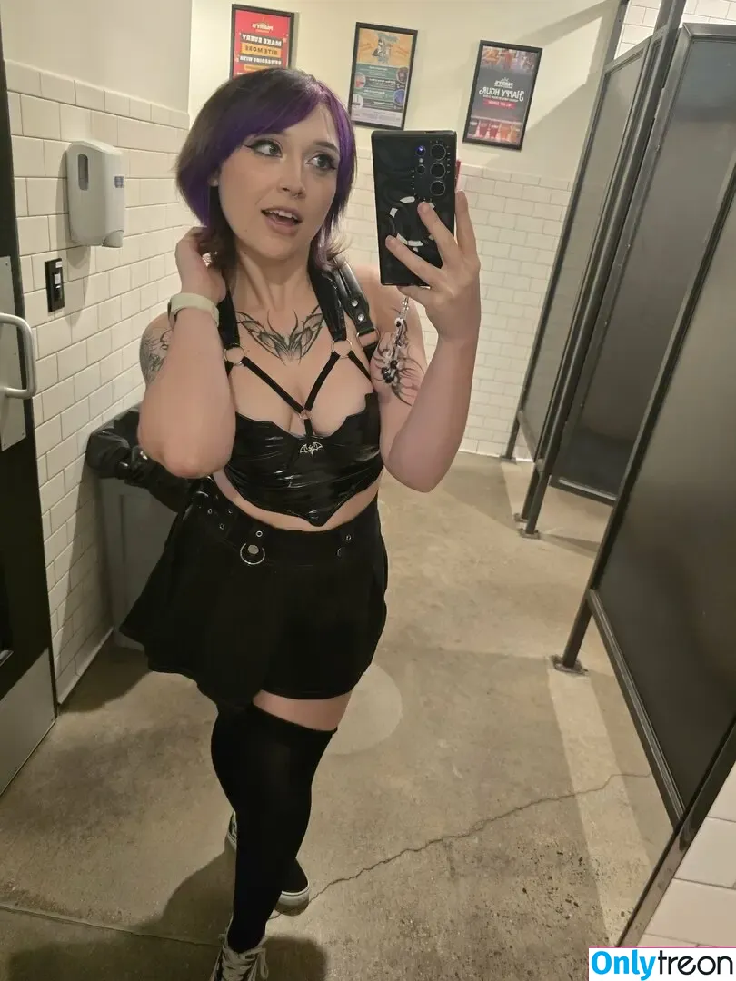 Itsqueenmanda nude photo #0338 (Itsqueenmanda)