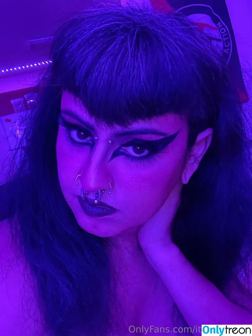 itsrickybitch nude photo #0017 (itsrickybitch)