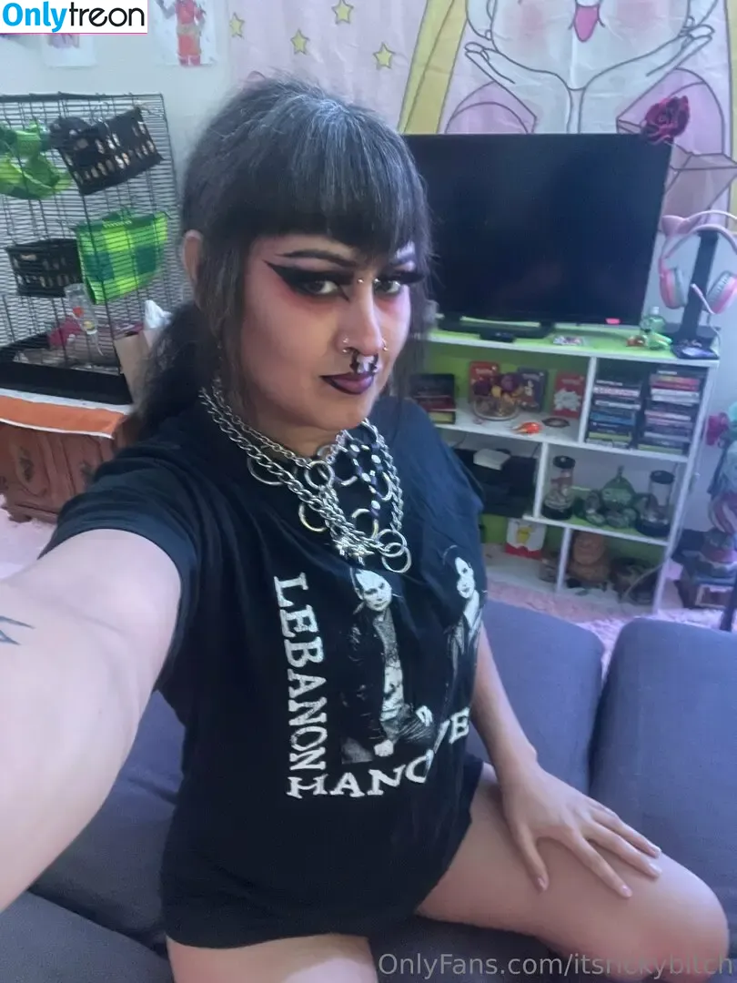 itsrickybitch nude photo #0020 (itsrickybitch)