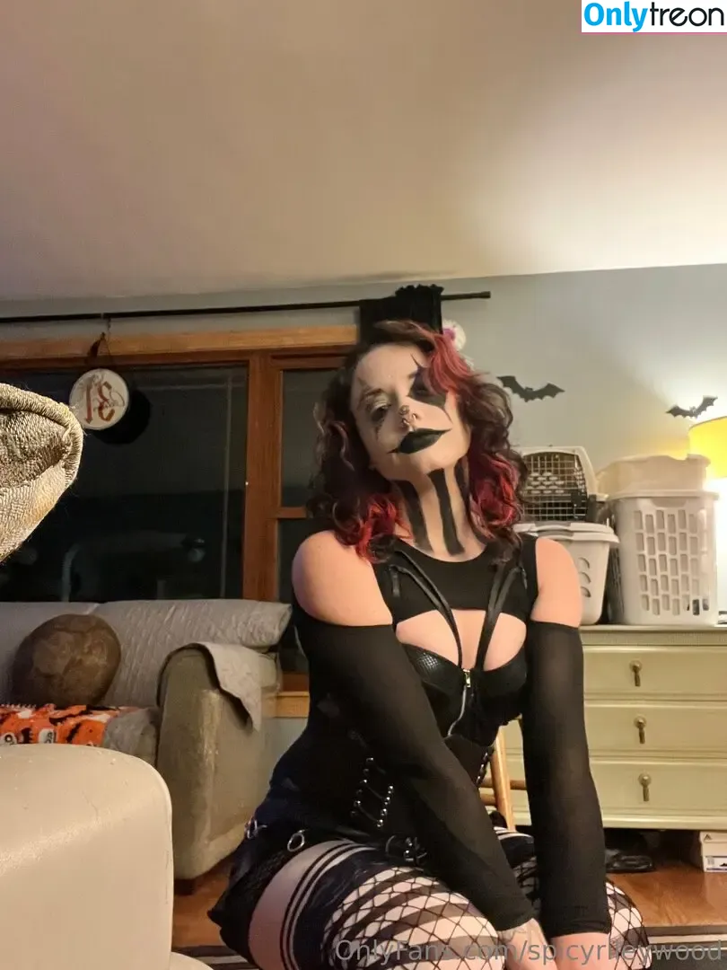 itsrileywoods nude photo #0008 (rileywoods.tv)