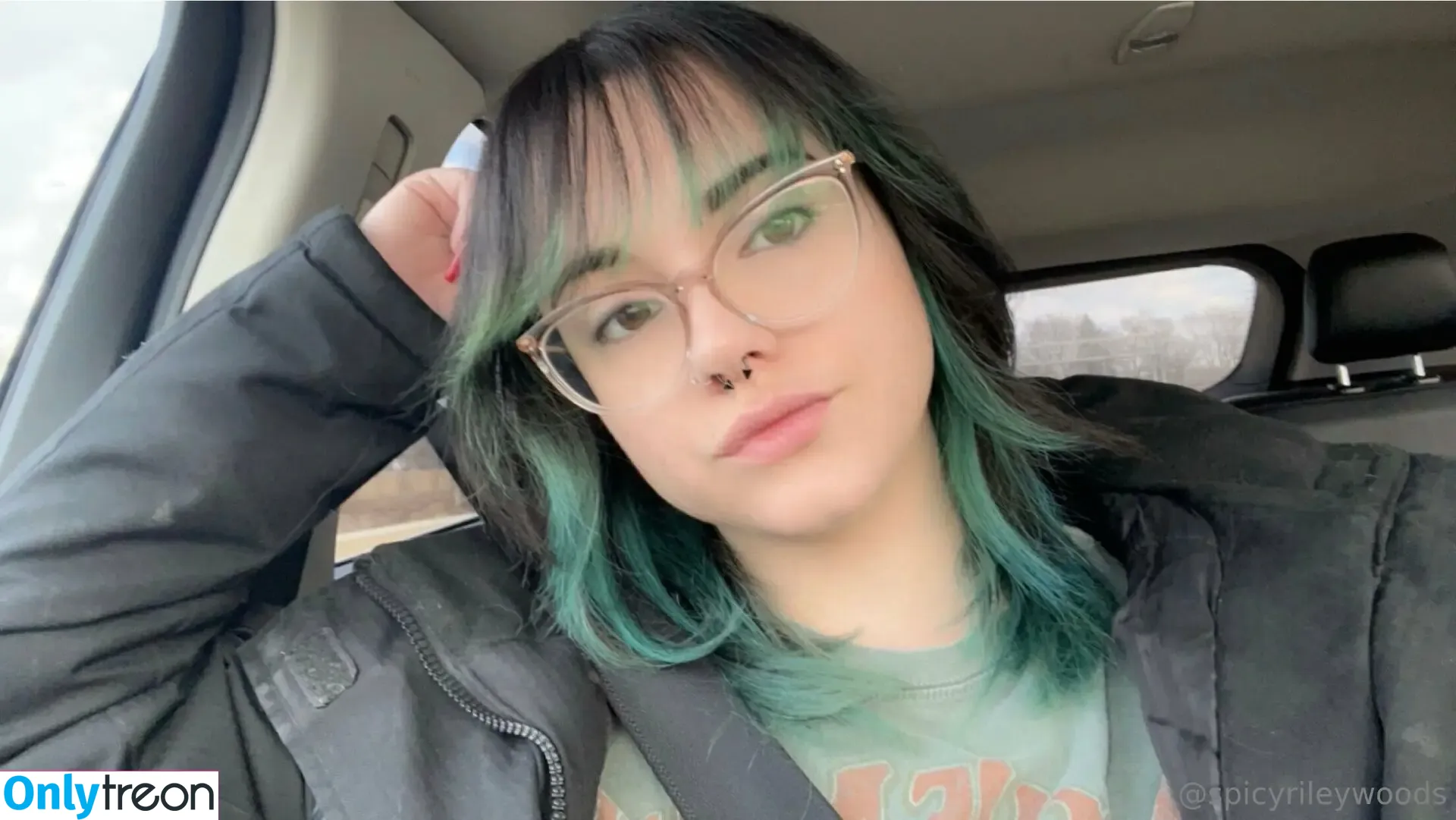 itsrileywoods nude photo #0019 (rileywoods.tv)