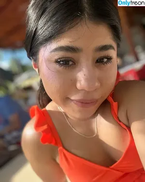 itsyunueny / yunuen nude photo #0007