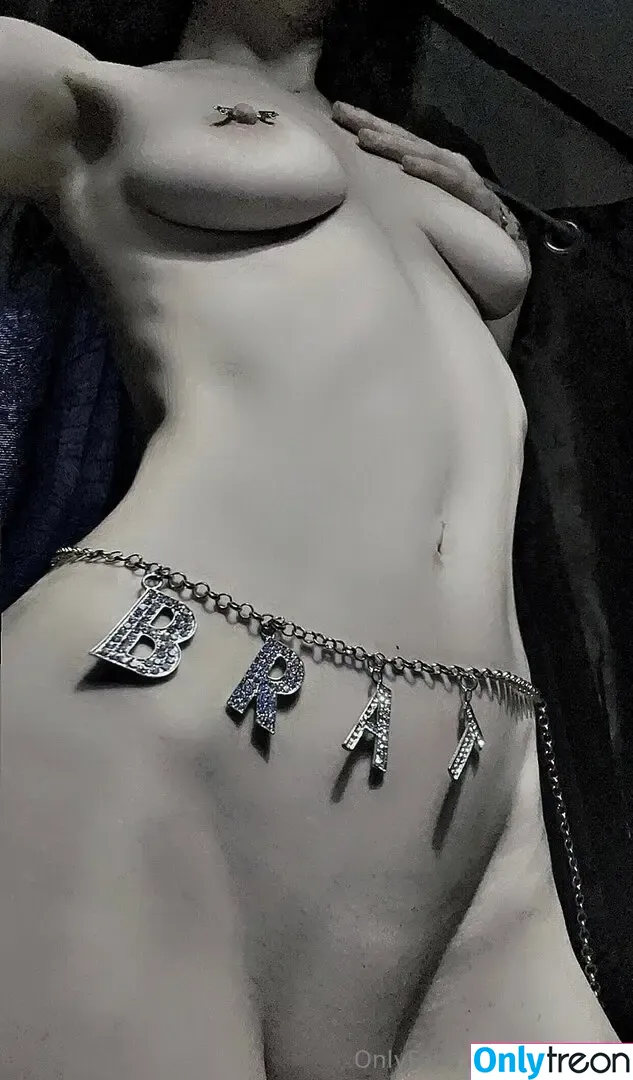Itzalaska nude photo #0017 (Alaska / theonlyalaska5000)