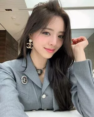 itzy.all.in.us / Shin Yu Na / Yuna ITZY / 유나 nude photo #0004