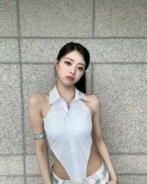 itzy.all.in.us / Shin Yu Na / Yuna ITZY / 유나 nude photo #0010