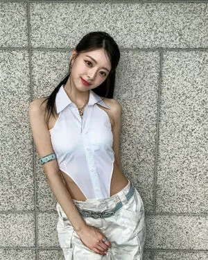 itzy.all.in.us / Shin Yu Na / Yuna ITZY / 유나 nude photo #0014
