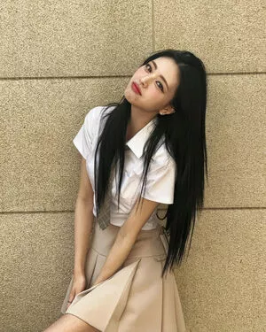 itzy.all.in.us / Shin Yu Na / Yuna ITZY / 유나 nude photo #0041