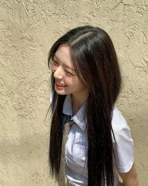 itzy.all.in.us / Shin Yu Na / Yuna ITZY / 유나 nude photo #0042