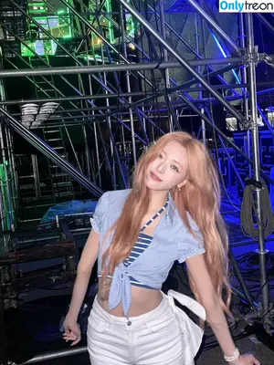 itzy.all.in.us / Shin Yu Na / Yuna ITZY / 유나 nude photo #0575