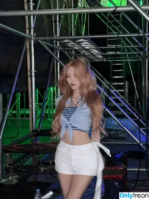 itzy.all.in.us / Shin Yu Na / Yuna ITZY / 유나 nude photo #0578