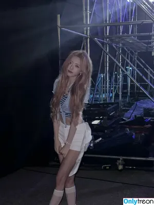 itzy.all.in.us / Shin Yu Na / Yuna ITZY / 유나 nude photo #0580