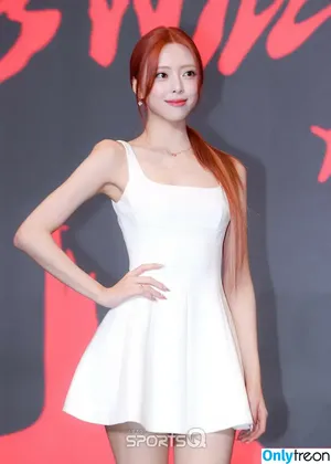 itzy.all.in.us / Shin Yu Na / Yuna ITZY / 유나 nude photo #0594