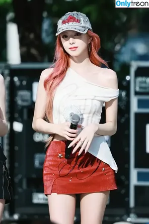 itzy.all.in.us / Shin Yu Na / Yuna ITZY / 유나 nude photo #0632