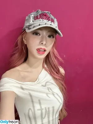 itzy.all.in.us / Shin Yu Na / Yuna ITZY / 유나 nude photo #0634
