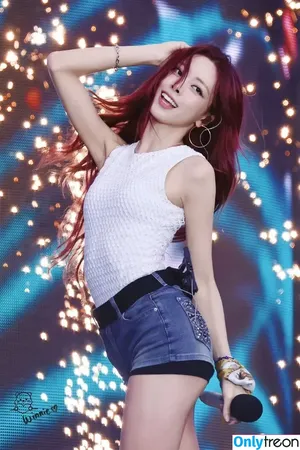 itzy.all.in.us / Shin Yu Na / Yuna ITZY / 유나 nude photo #0664