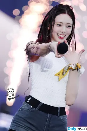 itzy.all.in.us / Shin Yu Na / Yuna ITZY / 유나 nude photo #0665