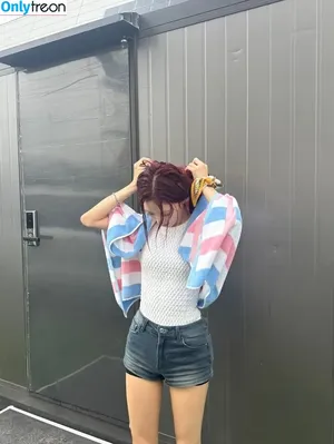 itzy.all.in.us / Shin Yu Na / Yuna ITZY / 유나 nude photo #0673