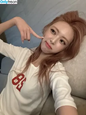 itzy.all.in.us / Shin Yu Na / Yuna ITZY / 유나 nude photo #0679