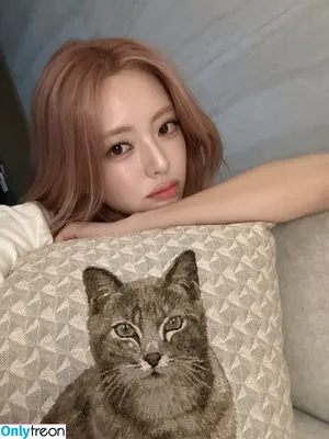 itzy.all.in.us / Shin Yu Na / Yuna ITZY / 유나 nude photo #0682