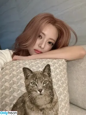 itzy.all.in.us / Shin Yu Na / Yuna ITZY / 유나 nude photo #0684