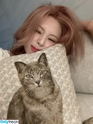itzy.all.in.us / Shin Yu Na / Yuna ITZY / 유나 nude photo #0687