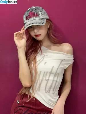 itzy.all.in.us / Shin Yu Na / Yuna ITZY / 유나 nude photo #0689