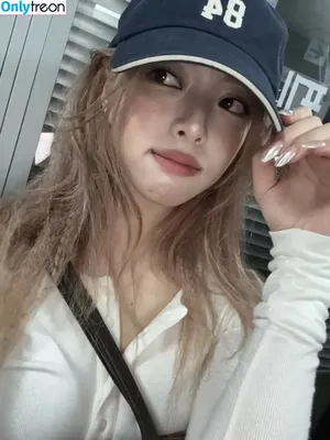 itzy.all.in.us / Shin Yu Na / Yuna ITZY / 유나 nude photo #0691