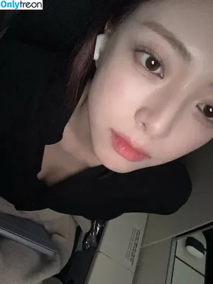 itzy.all.in.us / Shin Yu Na / Yuna ITZY / 유나 nude photo #0711
