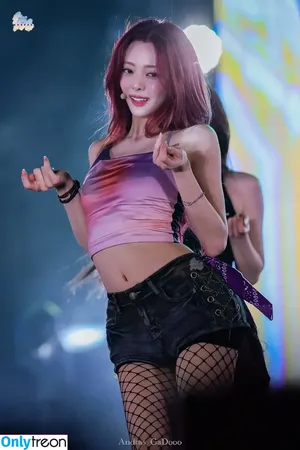 itzy.all.in.us / Shin Yu Na / Yuna ITZY / 유나 nude photo #0720